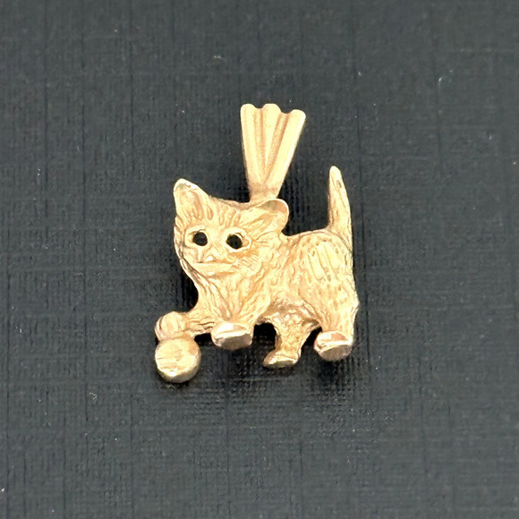 Vintage 14K Yellow Gold Kitty Cat Animal Charm Pendant - Picture 5 of 10